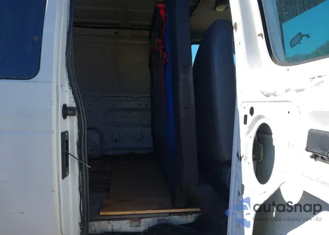 2004 Ford E-250 Commercial/Recreational z USA, uszkodzony, nr VIN 1FTNS24W84HA41025